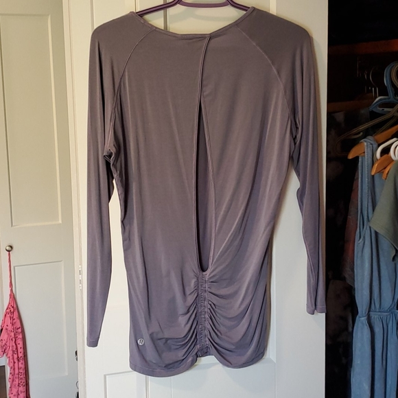 Lululemon top - Picture 2 of 2